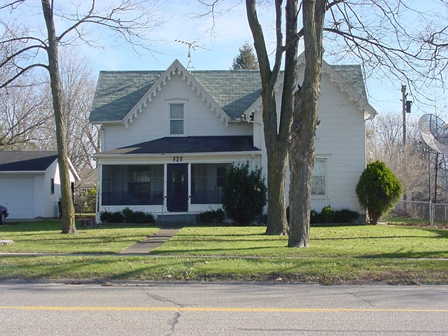 323 S Grand